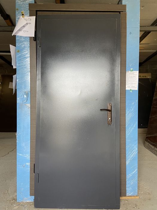 Двері вхідні Українські