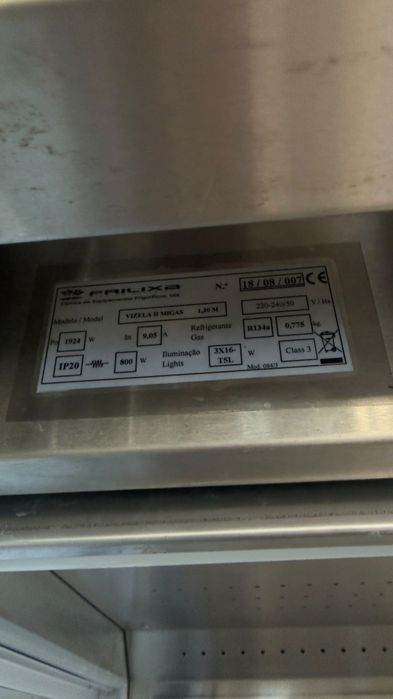 Expositor vertical refrigerado Frilixa