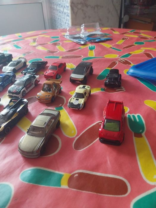 Hot wheels vários
