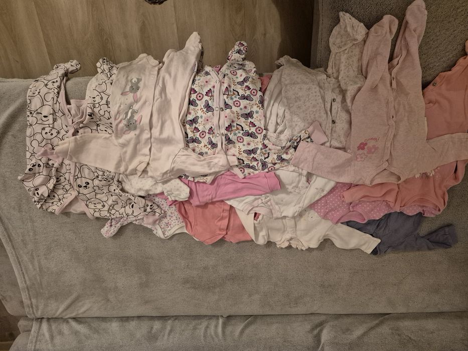 Paka ubran dziewczynka r.56 Stan idealny