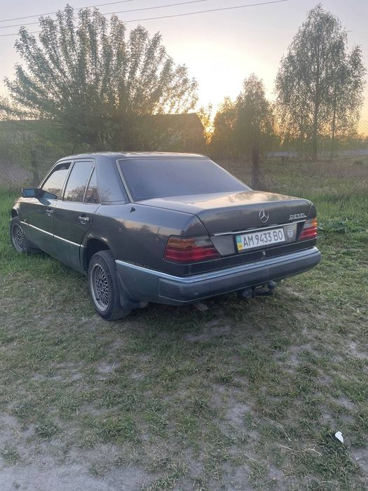 Mercedes w124 2.5 d торг