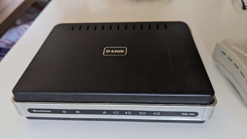Маршрутизатор D-Link dir-100