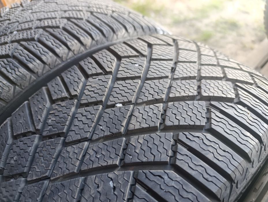 Зимние шины 235/45 R19 99T XL Continental VikingContact 7