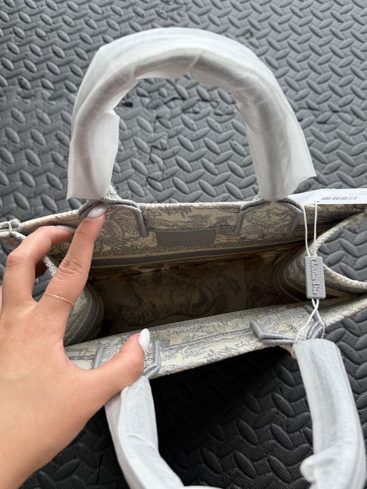 Сумка Dior Tote.