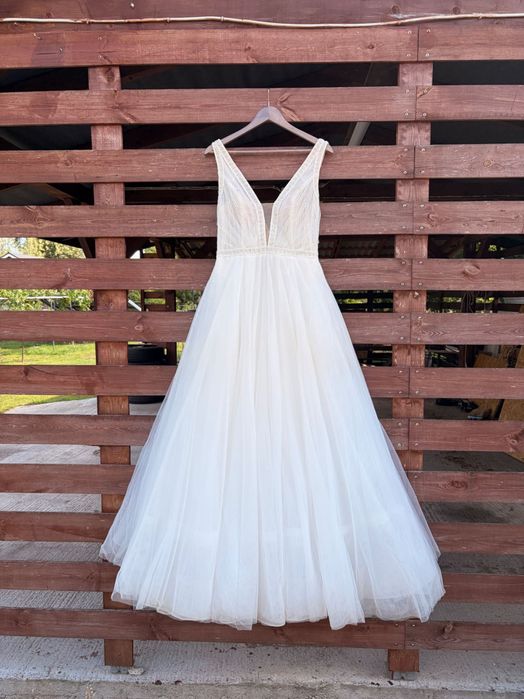 Elegancka suknia ślubna