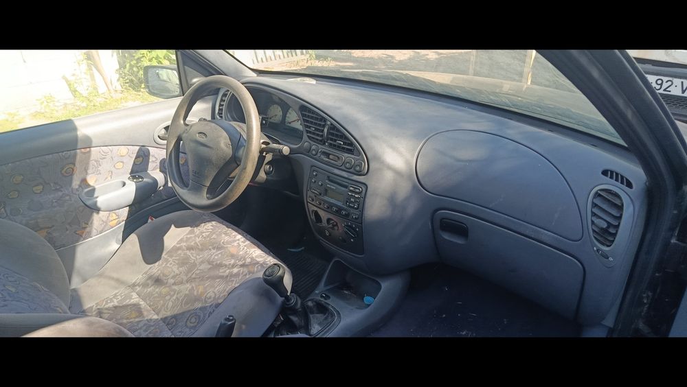 Ford fiesta 1.4cc  inteiro ou peças