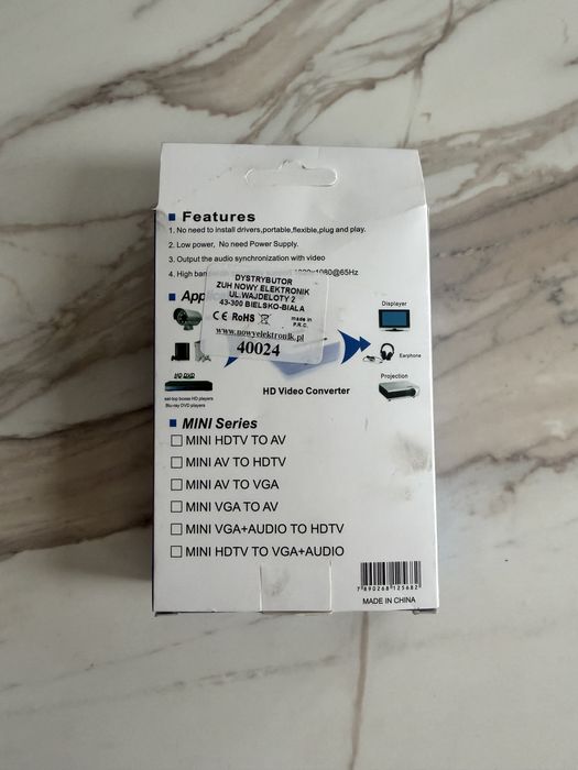 Czarny konwerter sygnału VGA video audio stereo do HDMI