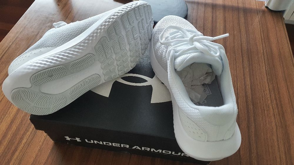 Sapatilhas Under Armour, novas na caixa a estrear, 38,5