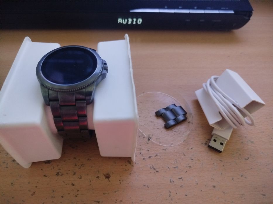 Fossil gen 5e, com caixa!