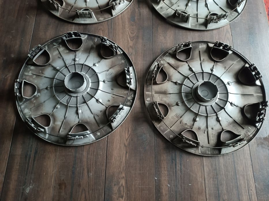 Ковпаки Volkswagen R16 оригінал