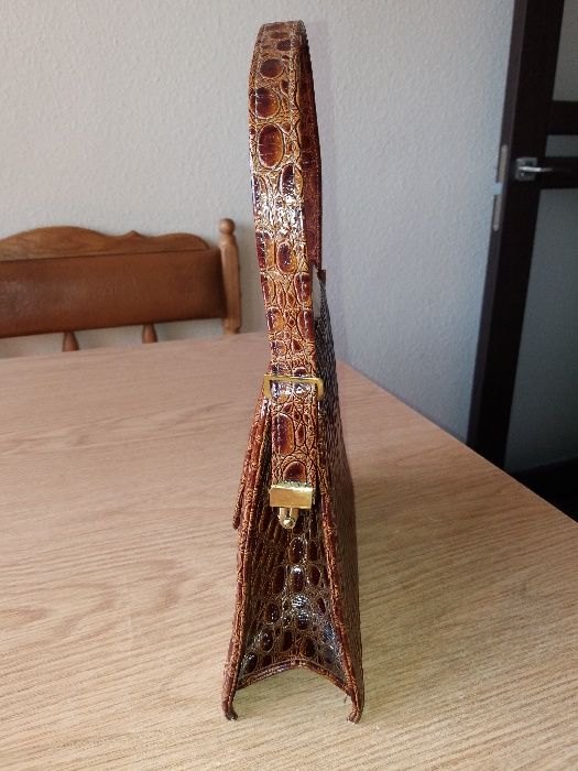 Продам сумку б\у