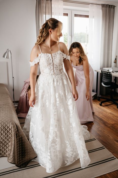 Suknia ślubna, koronkowa Anna Sposa