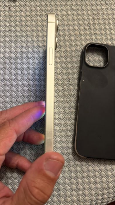 Iphone 14 plus  128 aparelho em bom estado apenas a camera traseira parou de funcionar !