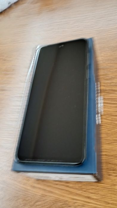 Motorola G13 wraz z etui
