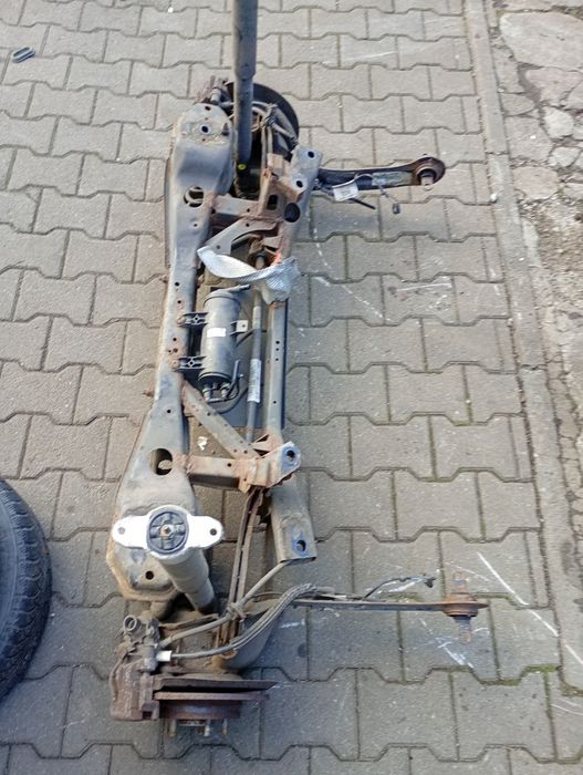 Oś belka zawieszenia ford focus MK3