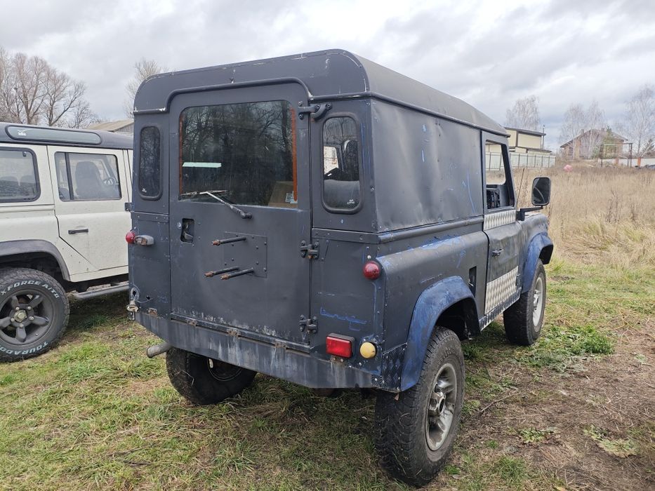 Land Rover defender 2.5 tdi 90