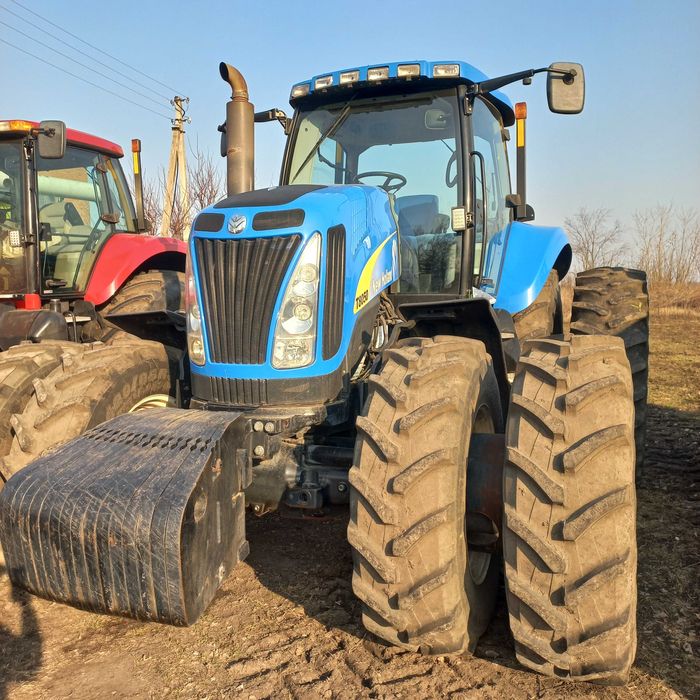 Продам трактор  New Holland Т8050