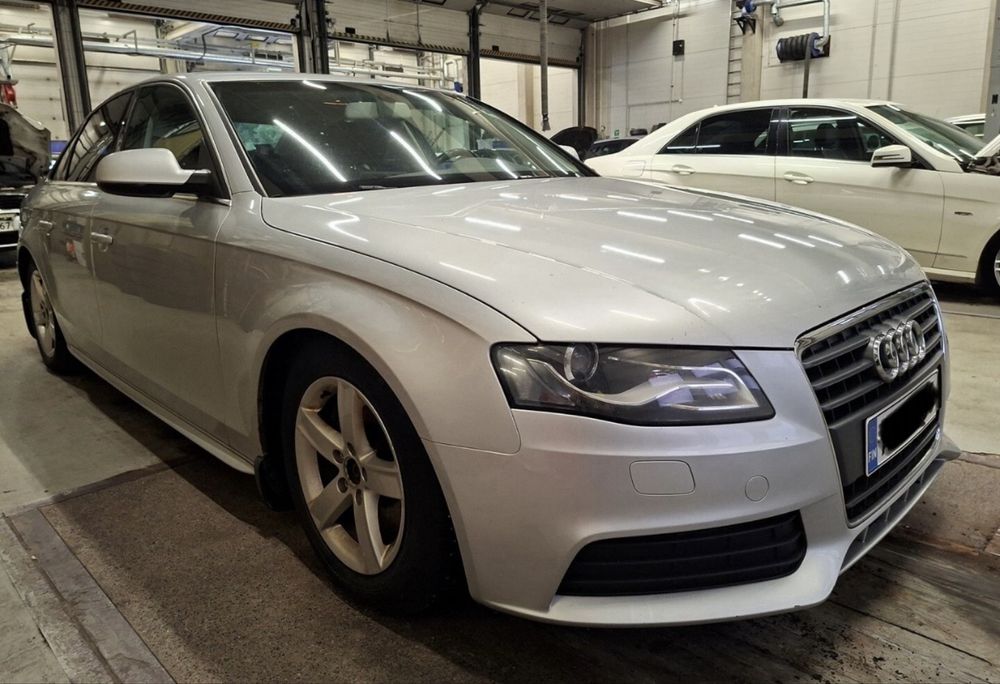 Audi a4 b8 benzyna,hak