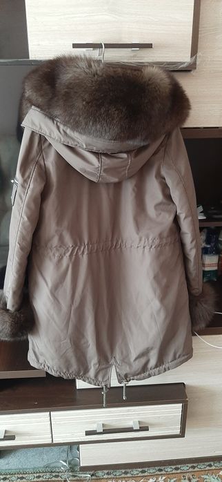 Продам куртки (парки)