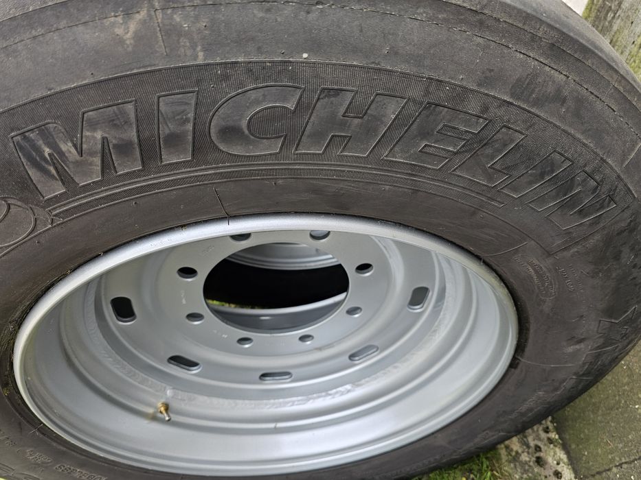 Opony Koła do przyczep HL6011 HW8011 Autosan D55 D50 D633 385/55 R22,5