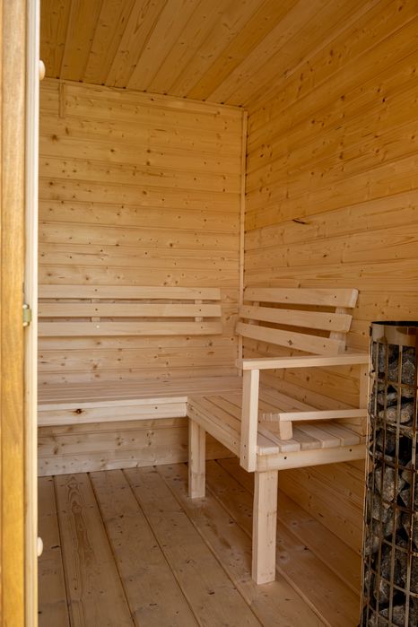 Domek na wynajem z basenem jacuzzi sauna