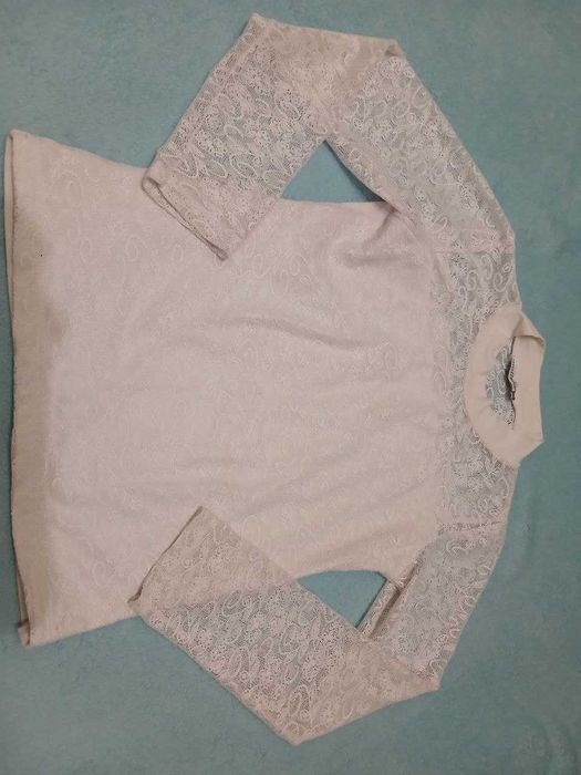 Продам гарну кофточку на дівчинку 12 років