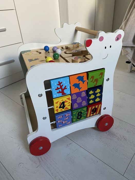 Drewniany chodzik edukacyjny