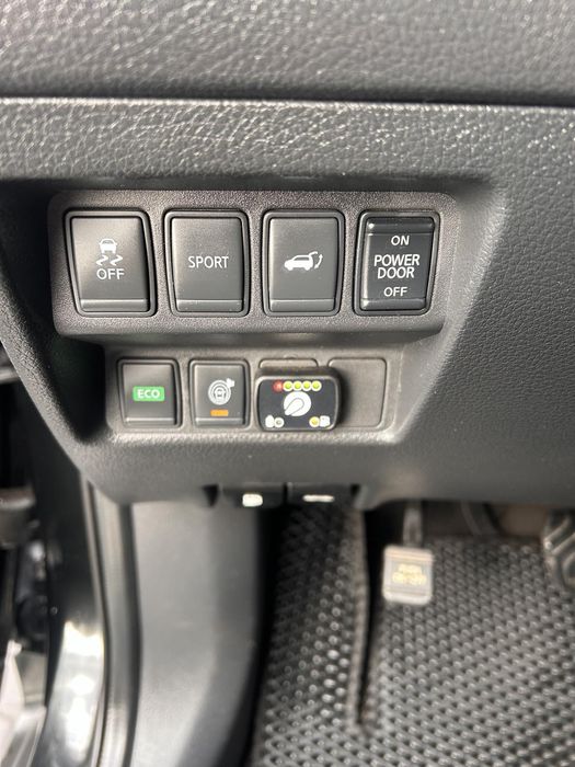 Продам Nissan rogue 2016