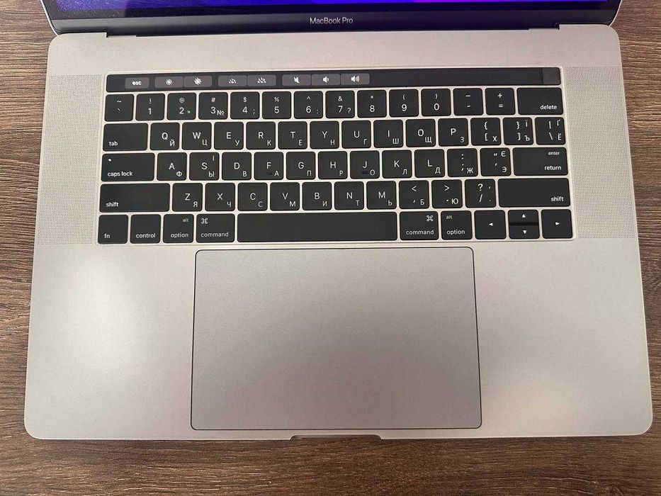 ‼️Б.У‼️ MacBook Pro 15" 2016 — i7 / 16 GB / 512 GB SSD  Touch Bar 
