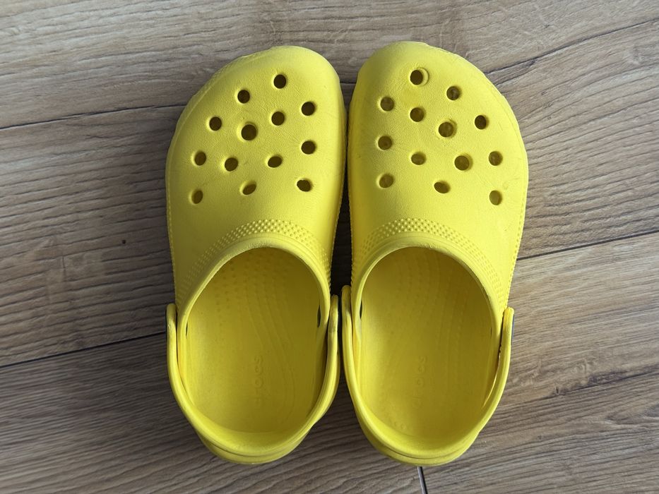 Oryginalne Crocsy dziecięce rozm. C13 – żółte