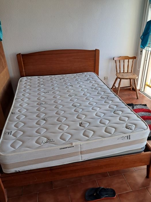 cama.de.casal com colchão