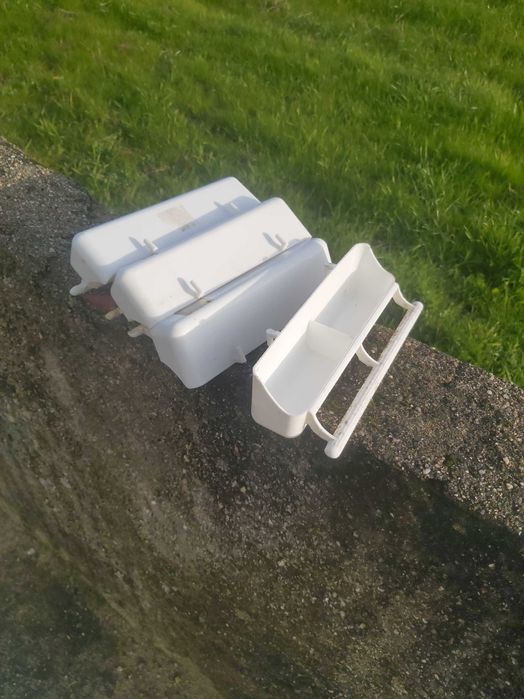 Gaiola para pássaros, e acessórios