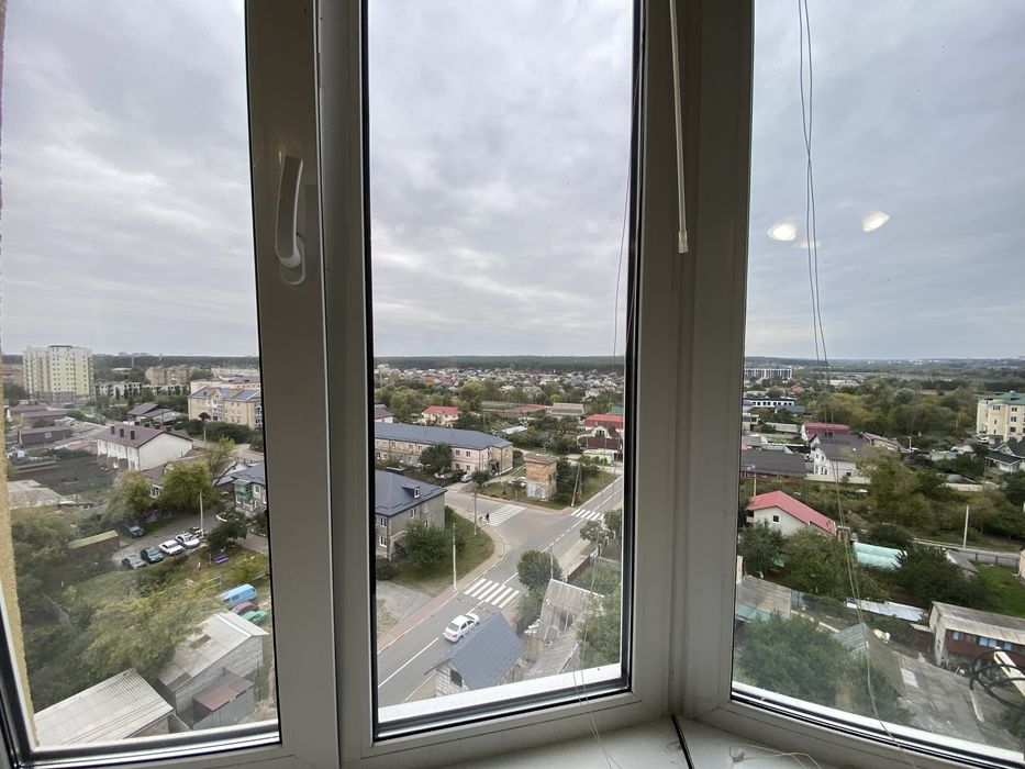 Здам велику однокімнатну квартиру  в центрі Гостомеля, біля школи,газ