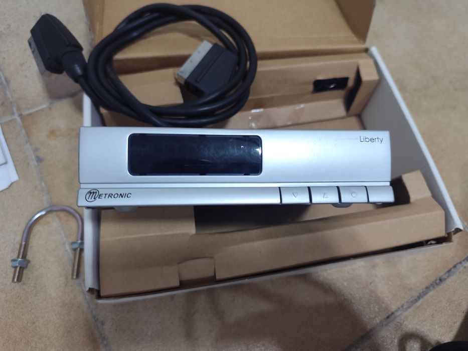 Recetor digital satélite TV portátil (antena parabólica)