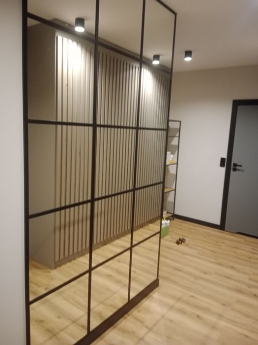 szklarz usługi szklarskie- panele szklane,lustra, kabiny prysznicowe