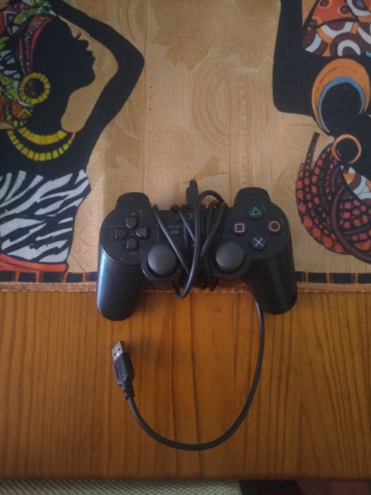 PlayStation 3 com HEN, com 1 jogo, com leitor de discos avariado