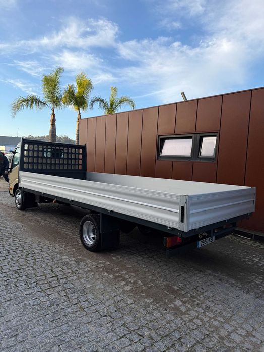 Carrinha Toyota dyna longa