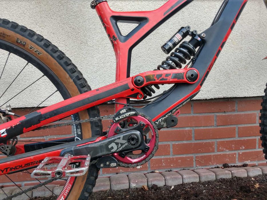 YT Tues CF PRO 2015 doinwestowany FR, DH