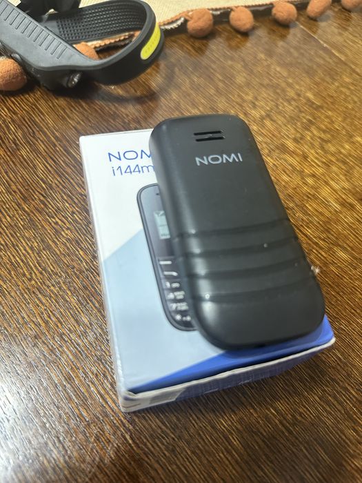 Мобільний телефон новий nomi i144m