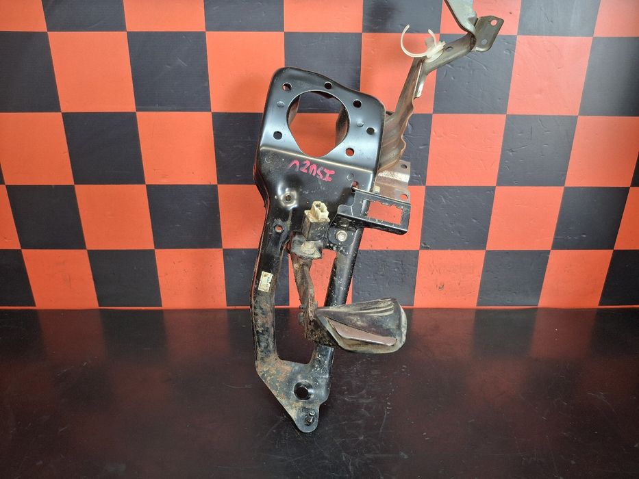 Pedal da embraiagem ISUZU ELF Chassis (NKR8_, NKQ8_)