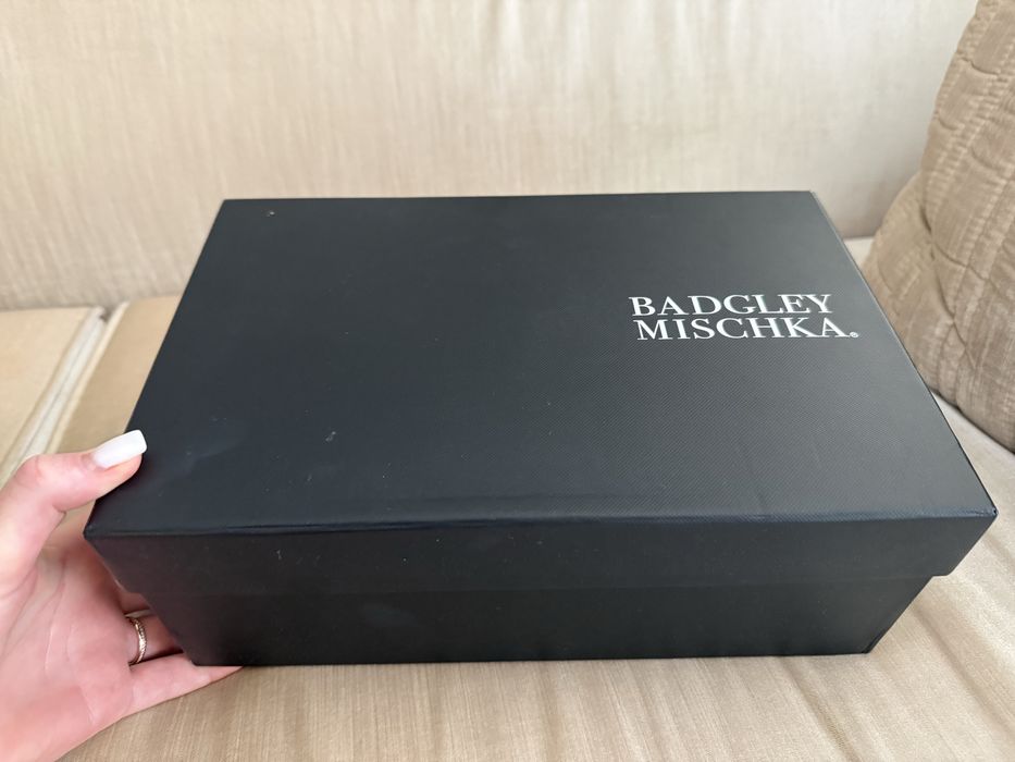 Весільні босоніжки Badgley Mischka Cameryn — нові , 9US