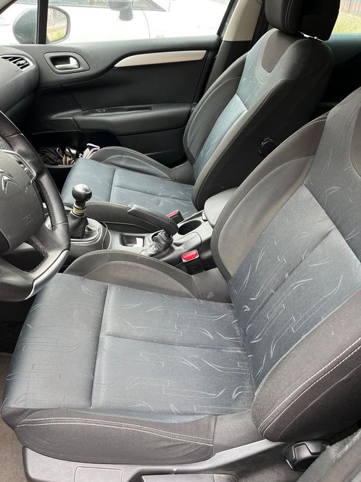 Carro Citroen C4 2014