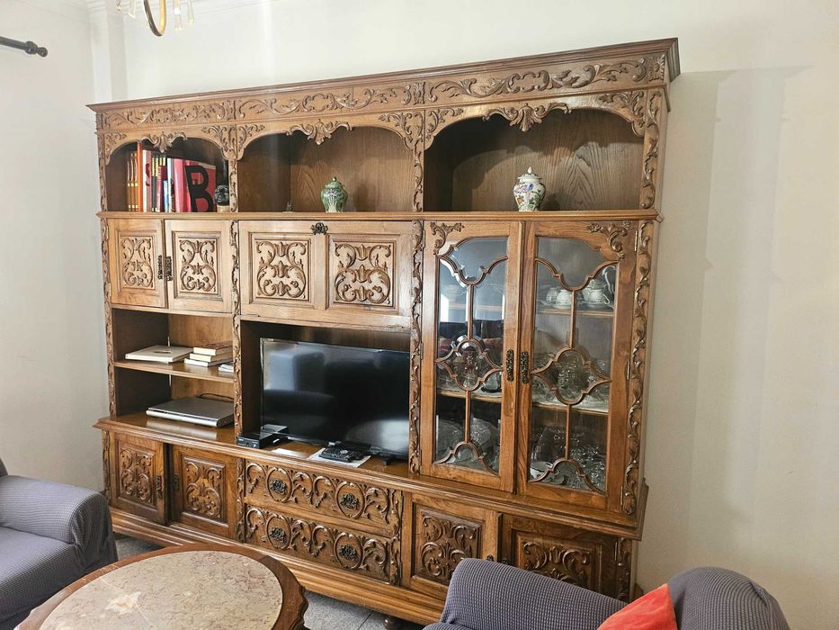 Móvel TV, Loiceiro e Bar em madeira maciça