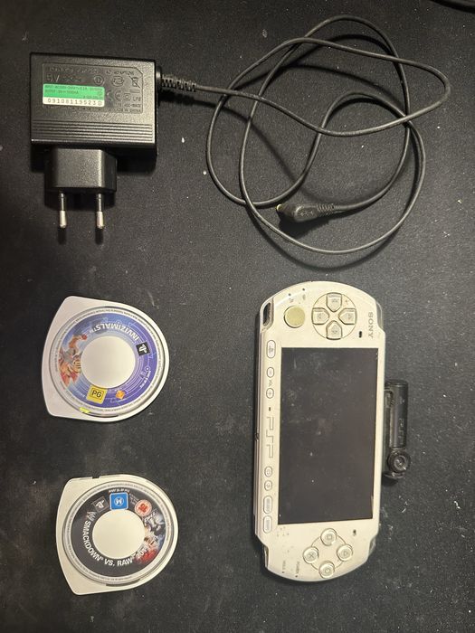 PSP 3000 + Câmara PSP + Carregador Original Para Reparar