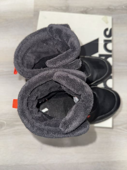 Зимові черевики Adidas 35 розмір для хлопчика