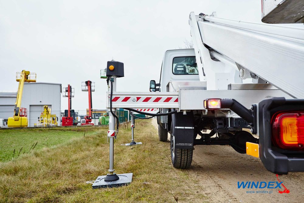 Podnośnik koszowy zwyżka podest - Multitel MTE 230 EX Iveco Mercedes