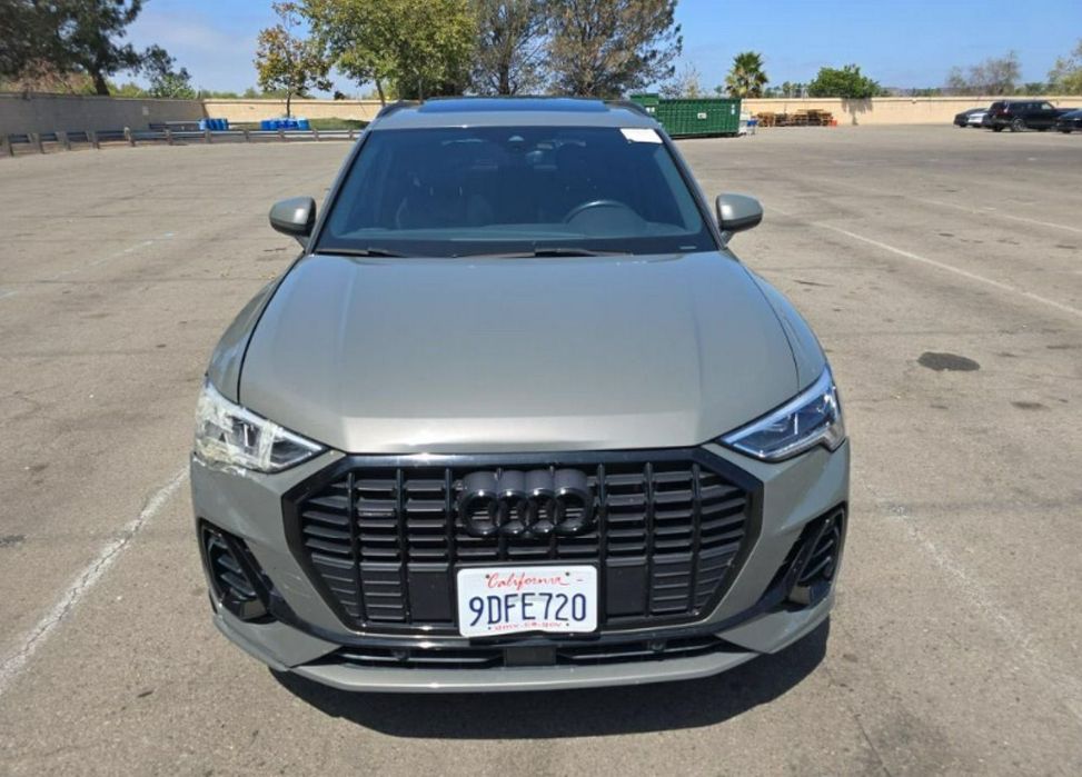 Audi Q3 PREMIUM PLUS / S-Line / Quattro