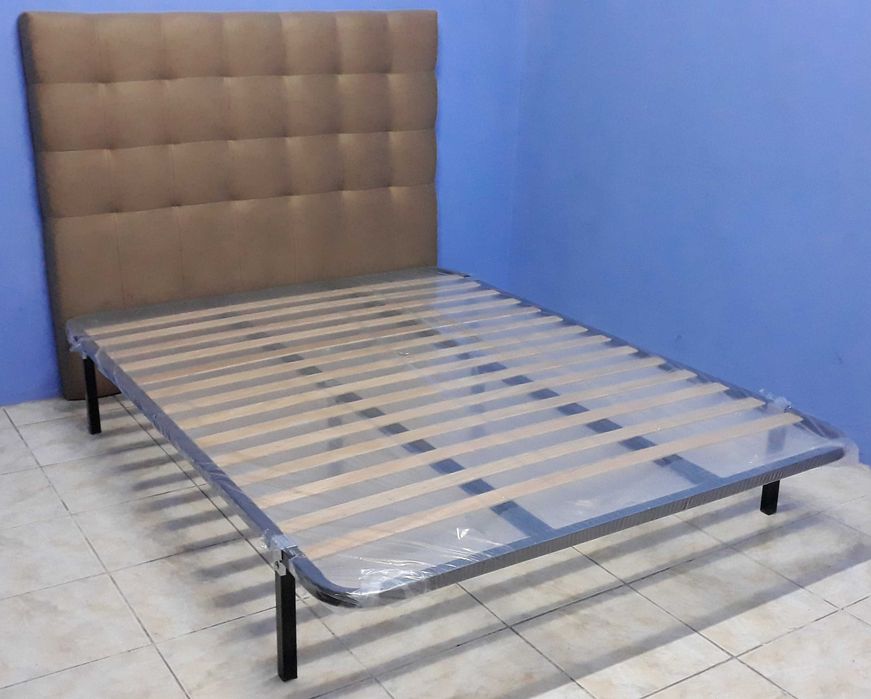 Cama de Casal _COMPLETA_ /// Cabeceira Estofada /// = NOVO =