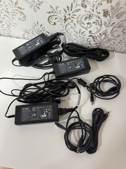 3x Impressora de Cartões Zebra ZC350 + PSU