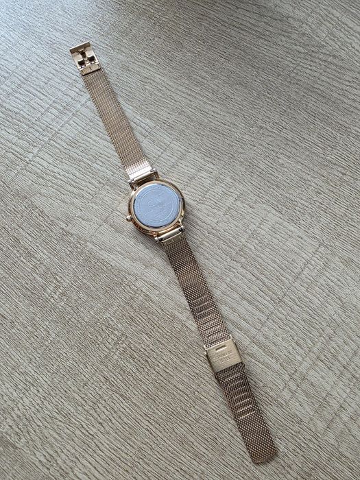 Zegarek złoty damski Daniel Wellington Petite